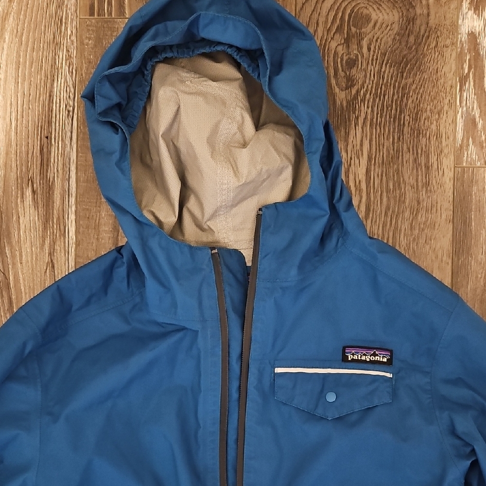 Patagonia Kid girl boy Teal Turquoise Raincoat with Hood Windbreaker 12 Large